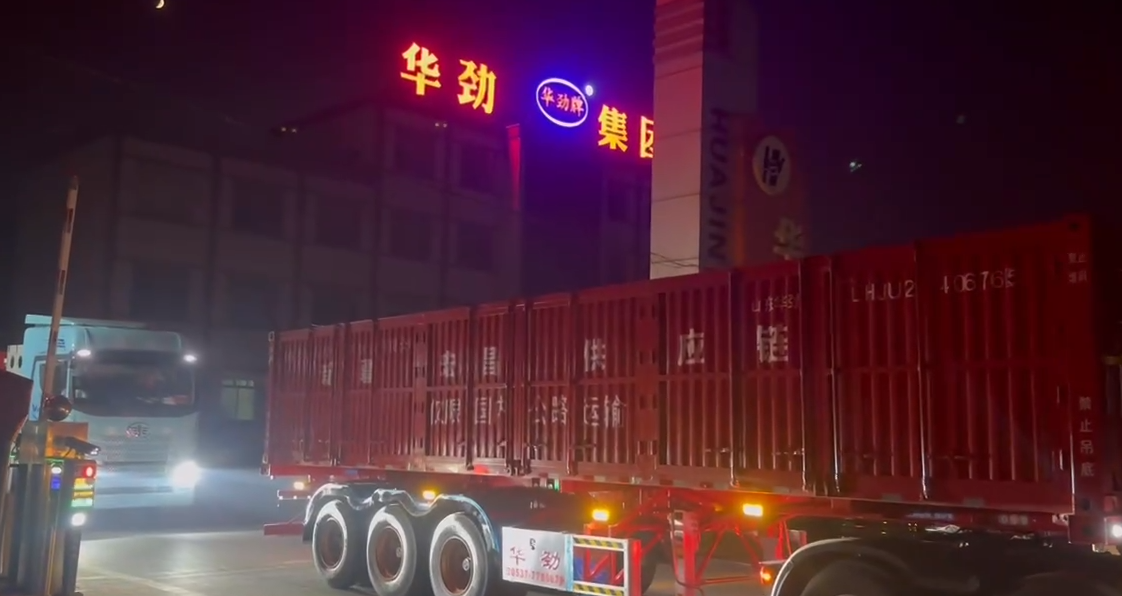 Stake dump semi-trailer